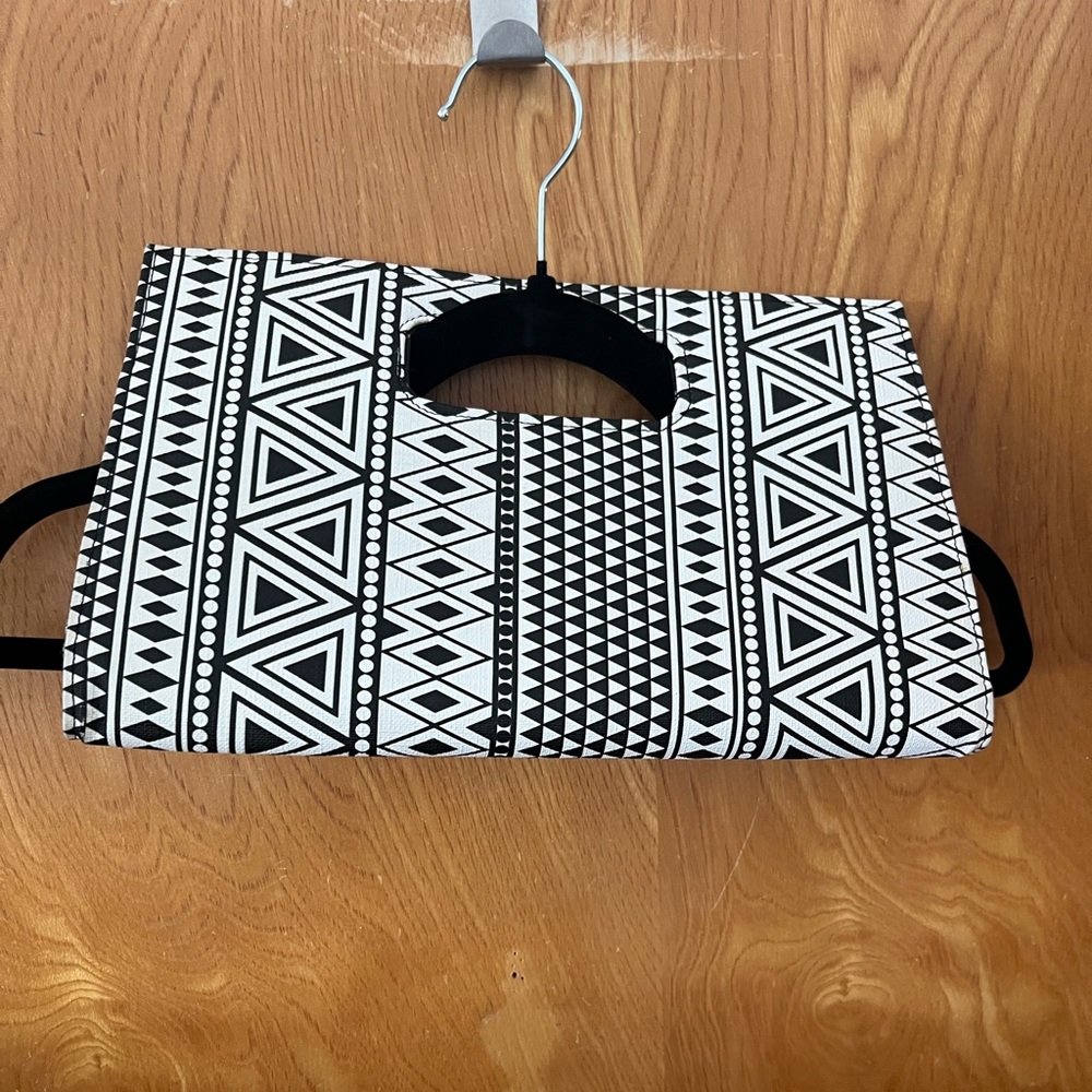 Unbranded tribal print Black and White Geometric Clutch bag